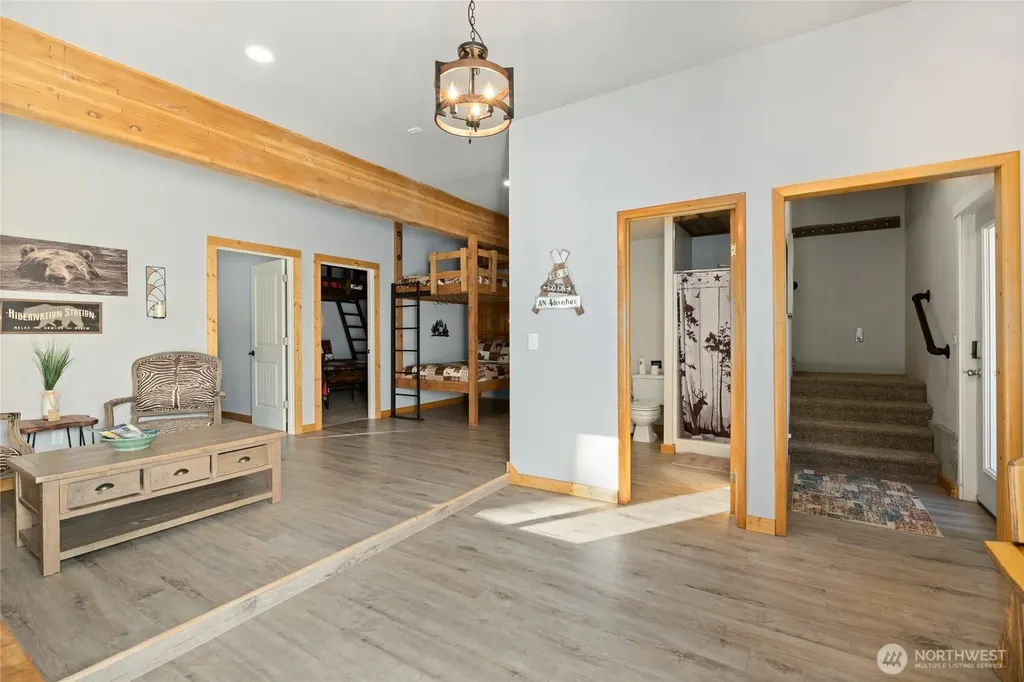 671 W Pacific Avenue Ronald WA 98940