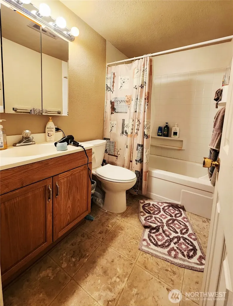 114 Cedar Avenue College Place WA 99324