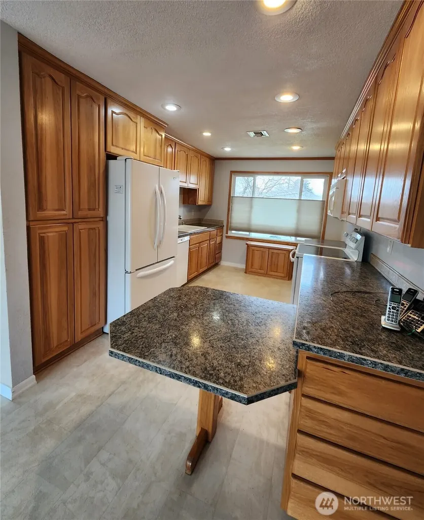114 Cedar Avenue College Place WA 99324