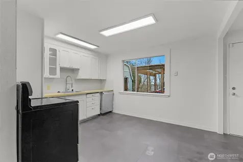 833 E Marine View Drive Everett WA 98201