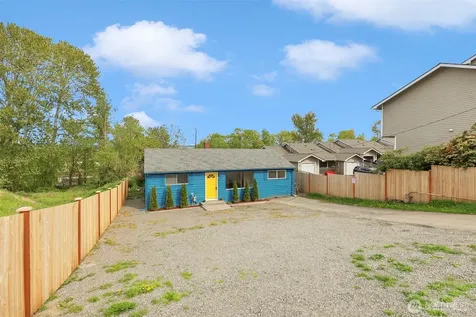 833 E Marine View Drive Everett WA 98201