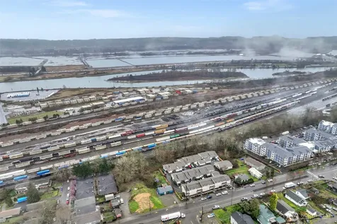 833 E Marine View Drive Everett WA 98201