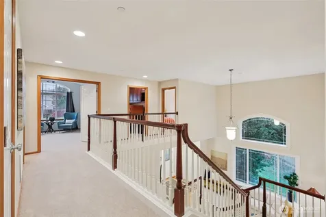 4707 NE 7th Place Renton WA 98059