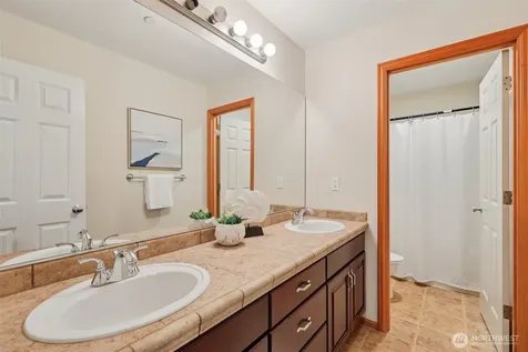 4707 NE 7th Place Renton WA 98059