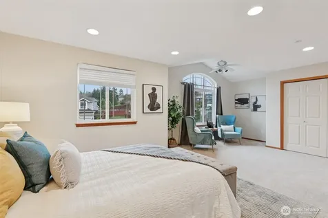 4707 NE 7th Place Renton WA 98059