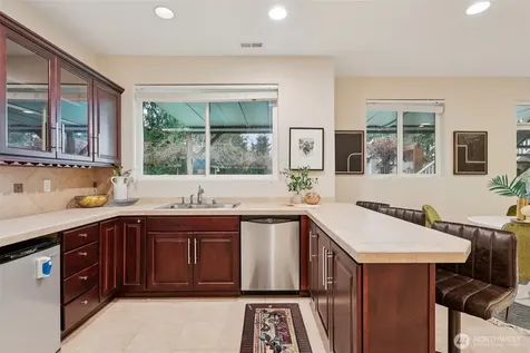 4707 NE 7th Place Renton WA 98059