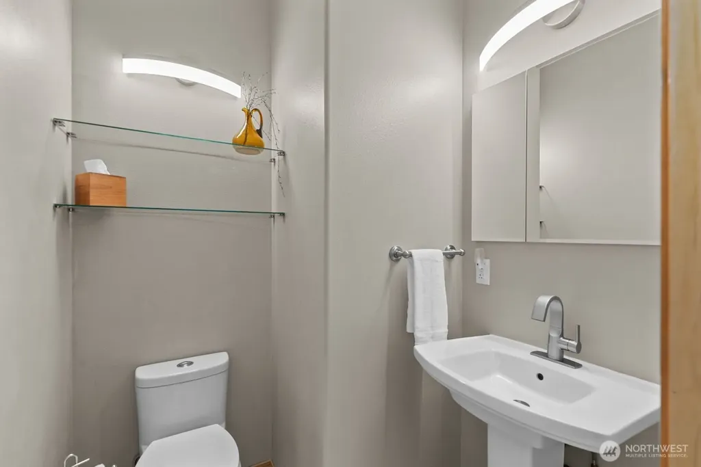2220 Michael Brooke Wenatchee WA 98801