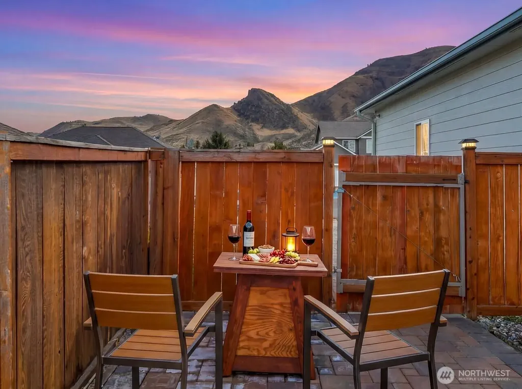 2220 Michael Brooke Wenatchee WA 98801