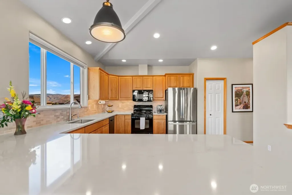 2220 Michael Brooke Wenatchee WA 98801