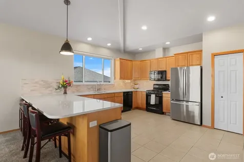 2220 Michael Brooke Wenatchee WA 98801