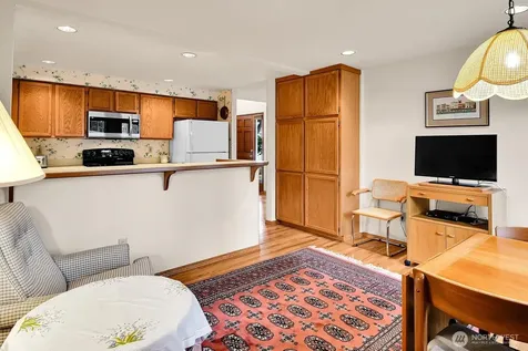 367 145th Place SE Bellevue WA 98007
