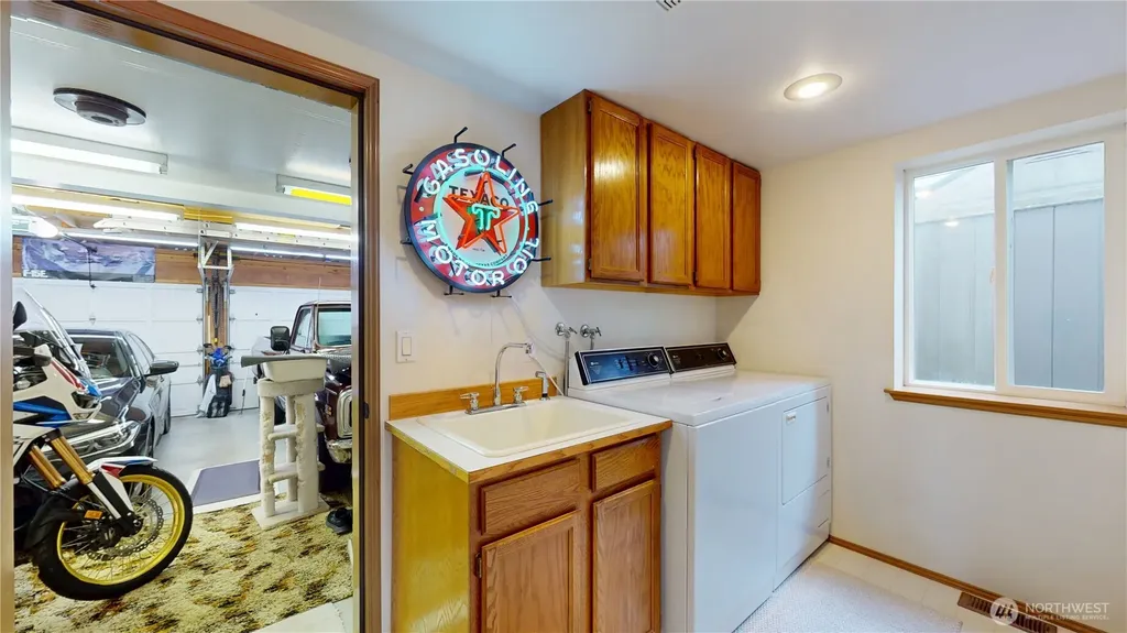 1704 Field Place NE Renton WA 98059