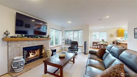 1704 Field Place NE Renton WA 98059