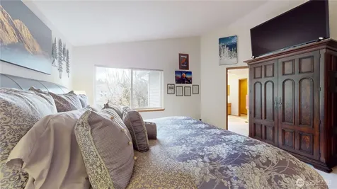 1704 Field Place NE Renton WA 98059