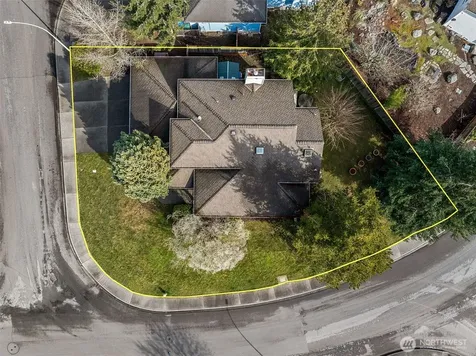 1704 Field Place NE Renton WA 98059