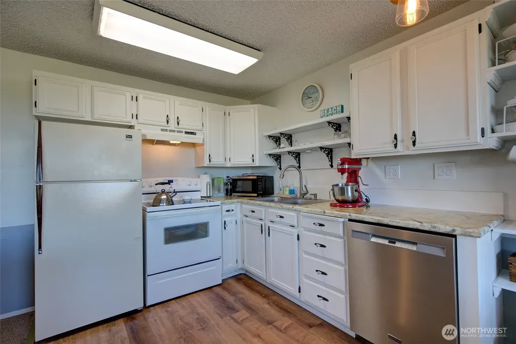 1317 Ocean Shores Blvd SW Ocean Shores WA 98569