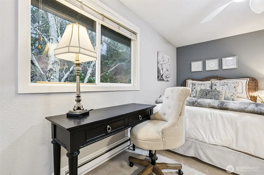 11060 NE 33rd Place Bellevue WA 98004