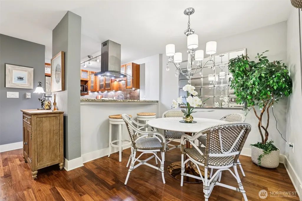 11060 NE 33rd Place Bellevue WA 98004