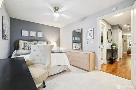 11060 NE 33rd Place Bellevue WA 98004