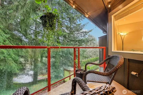11060 NE 33rd Place Bellevue WA 98004