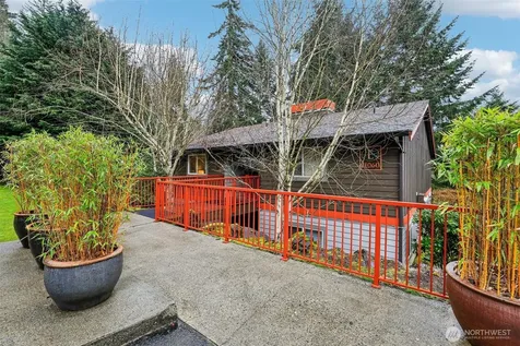 11060 NE 33rd Place Bellevue WA 98004