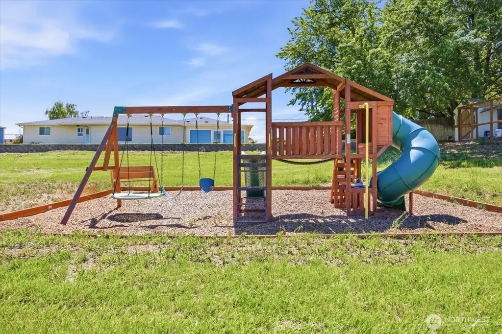 4700 Collins Road West Richland WA 99353