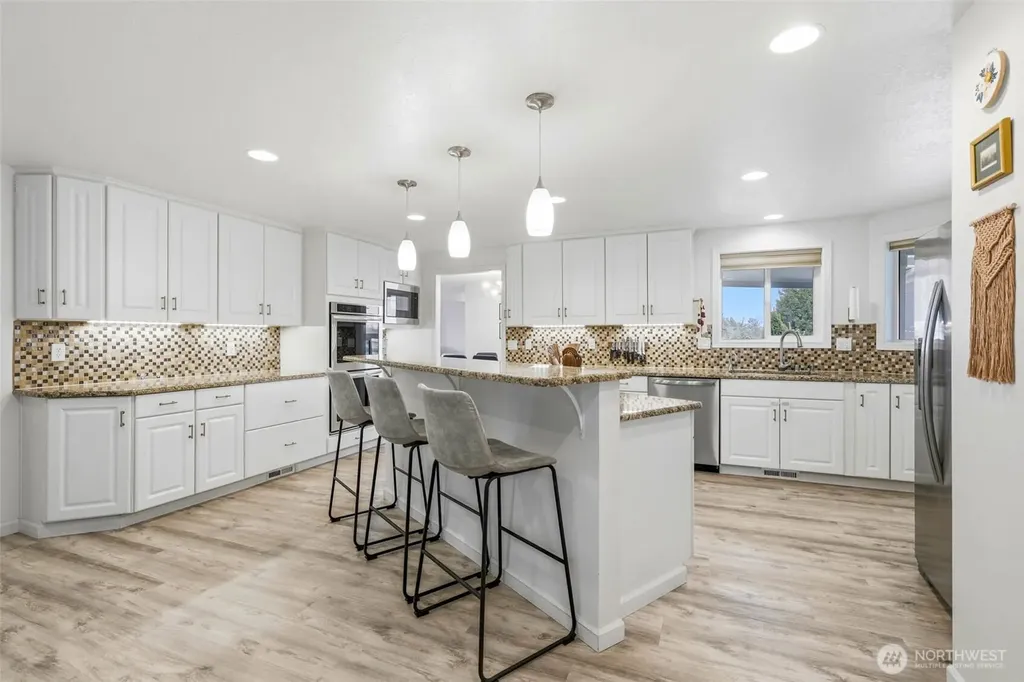 4700 Collins Road West Richland WA 99353