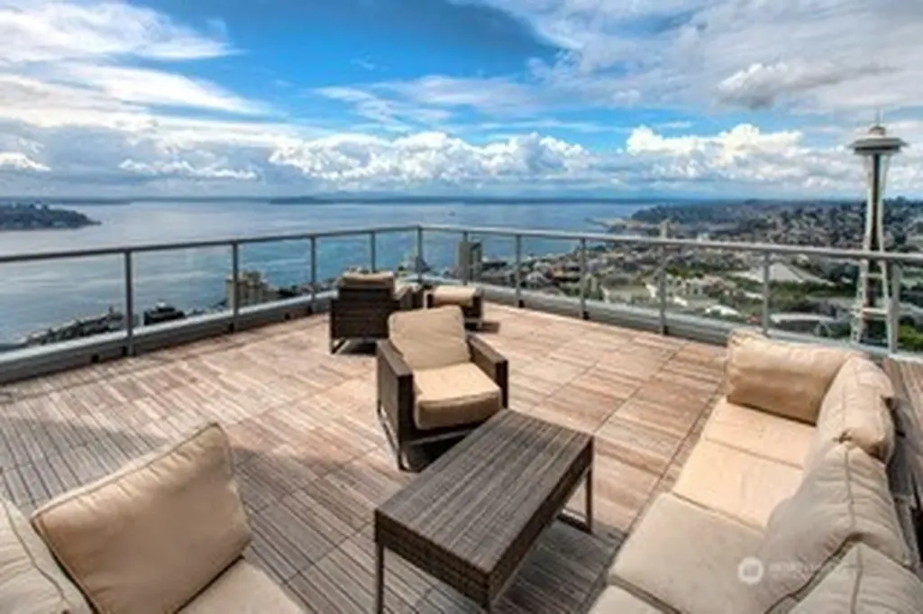 588 Bell Street Seattle WA 98121