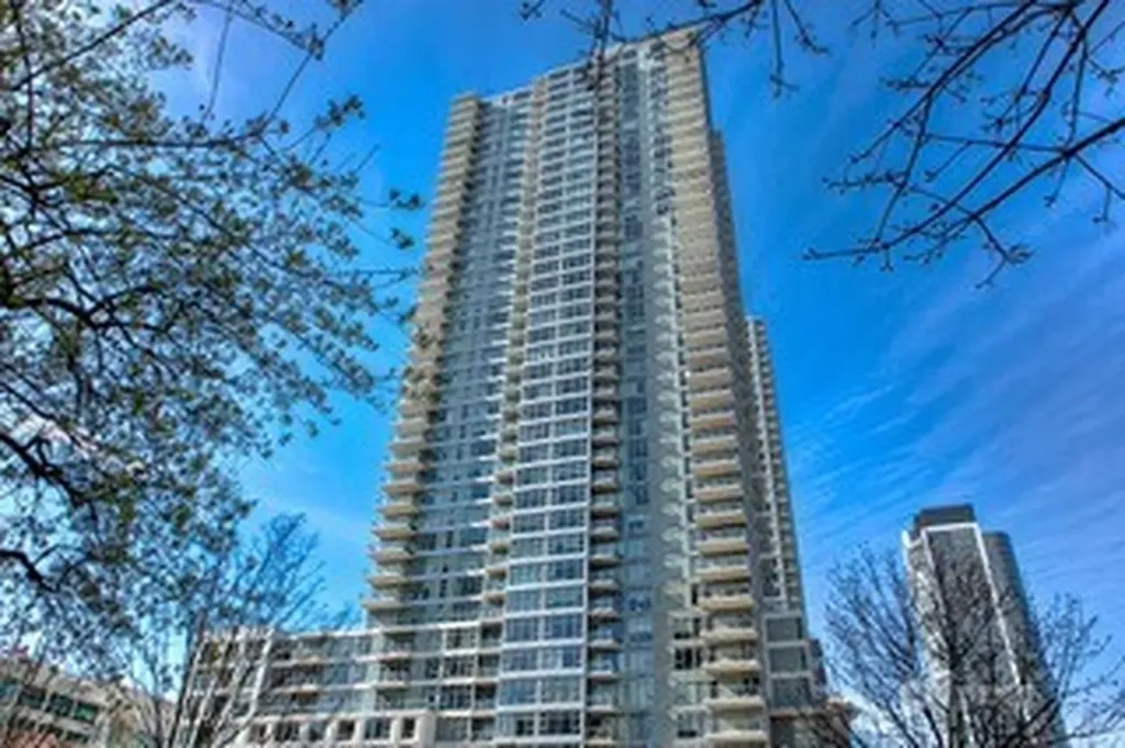 588 Bell Street Seattle WA 98121