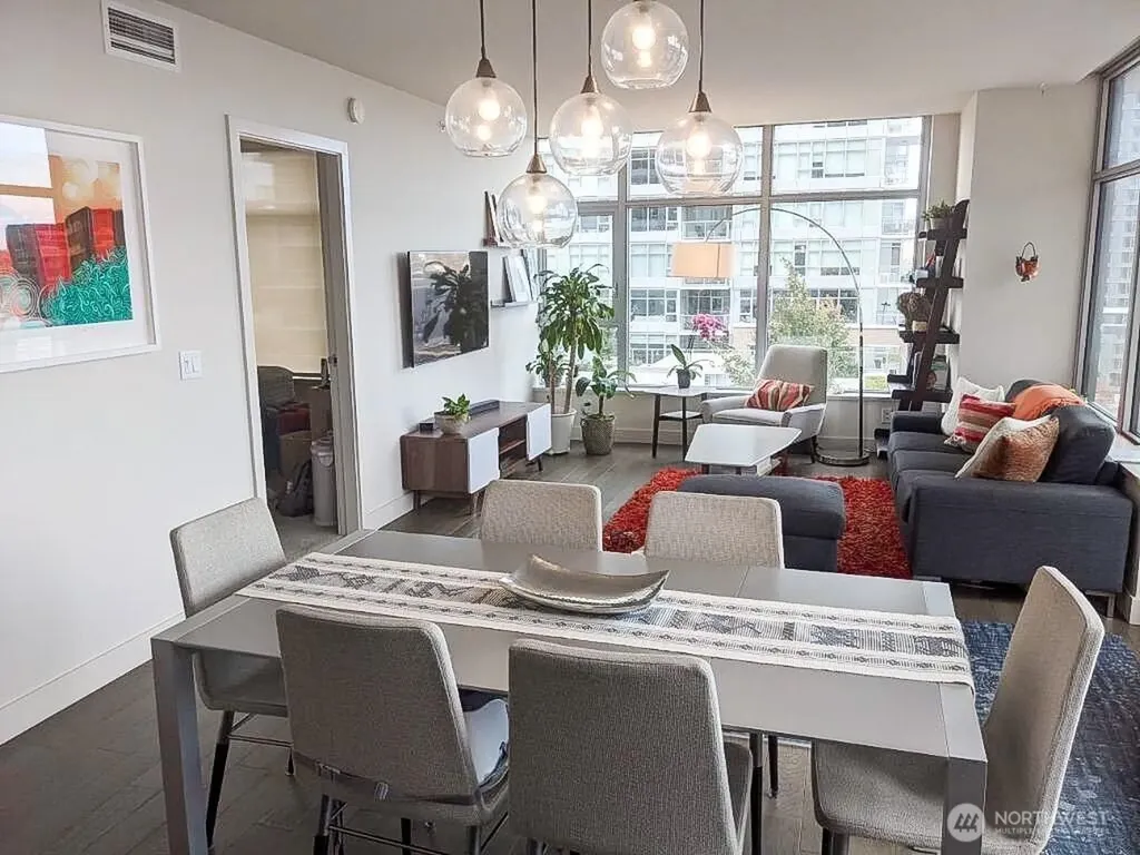588 Bell Street Seattle WA 98121
