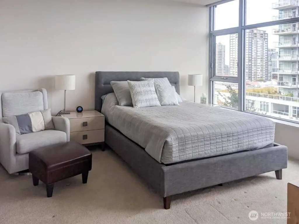 588 Bell Street Seattle WA 98121