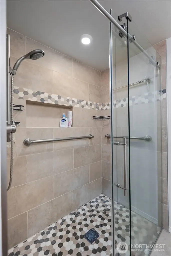 22614 43rd Avenue S Kent WA 98032