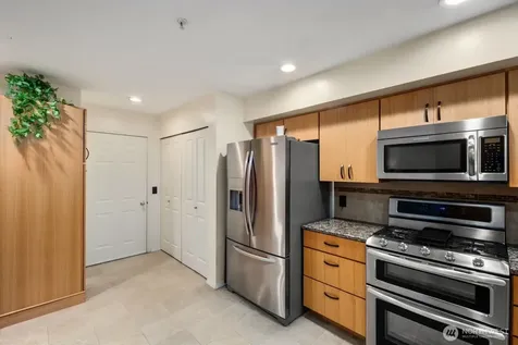22614 43rd Avenue S Kent WA 98032