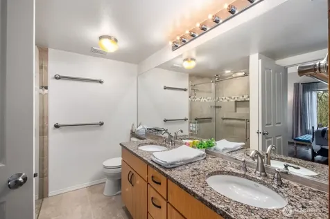 22614 43rd Avenue S Kent WA 98032