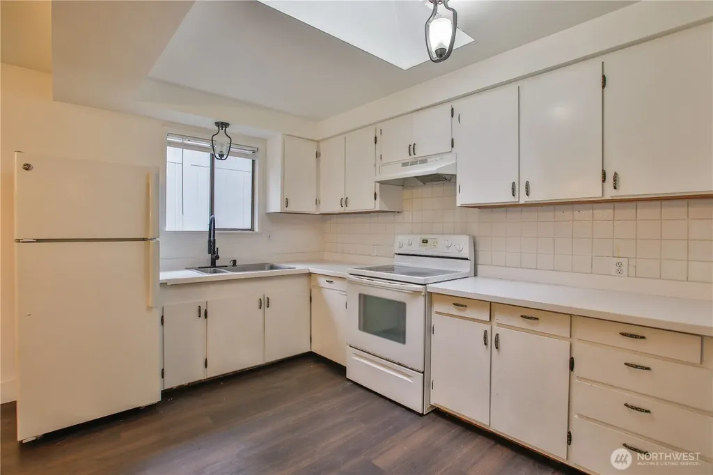 7891 San Juan Avenue Clinton WA 98236