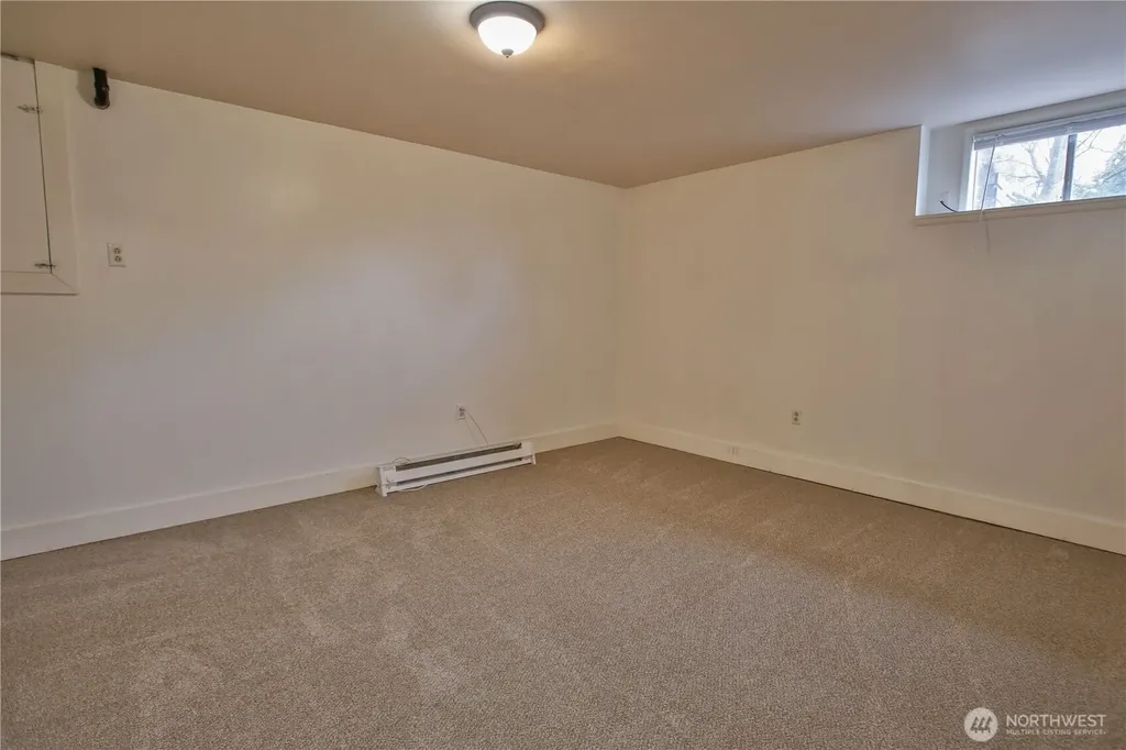 7891 San Juan Avenue Clinton WA 98236