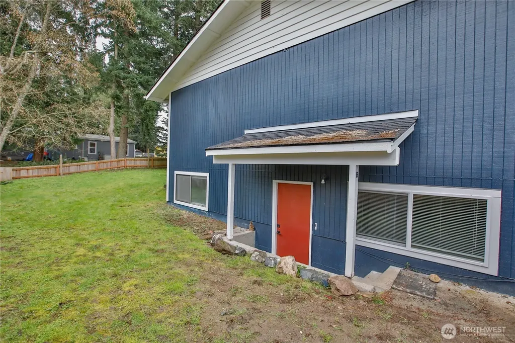 7891 San Juan Avenue Clinton WA 98236