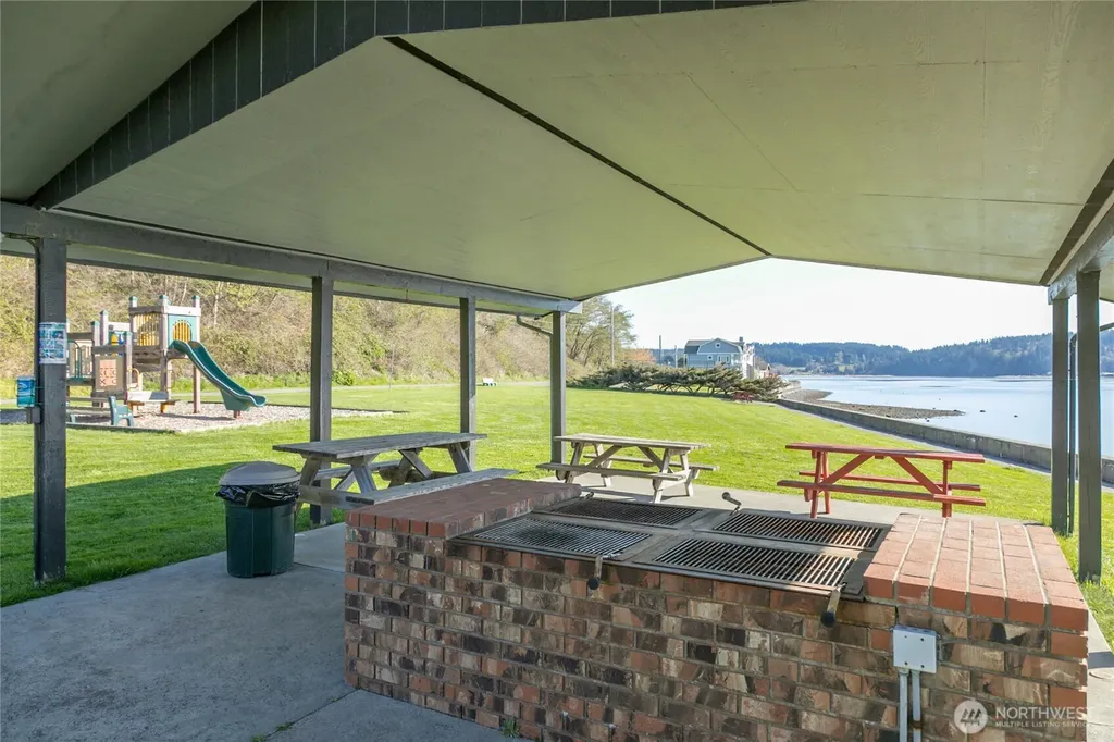 7891 San Juan Avenue Clinton WA 98236
