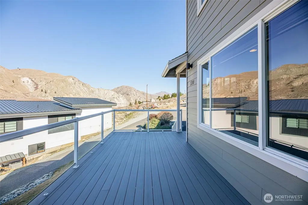 540 Lake Front Drive Orondo WA 98843