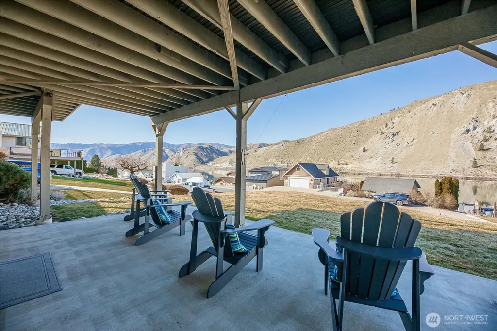 540 Lake Front Drive Orondo WA 98843