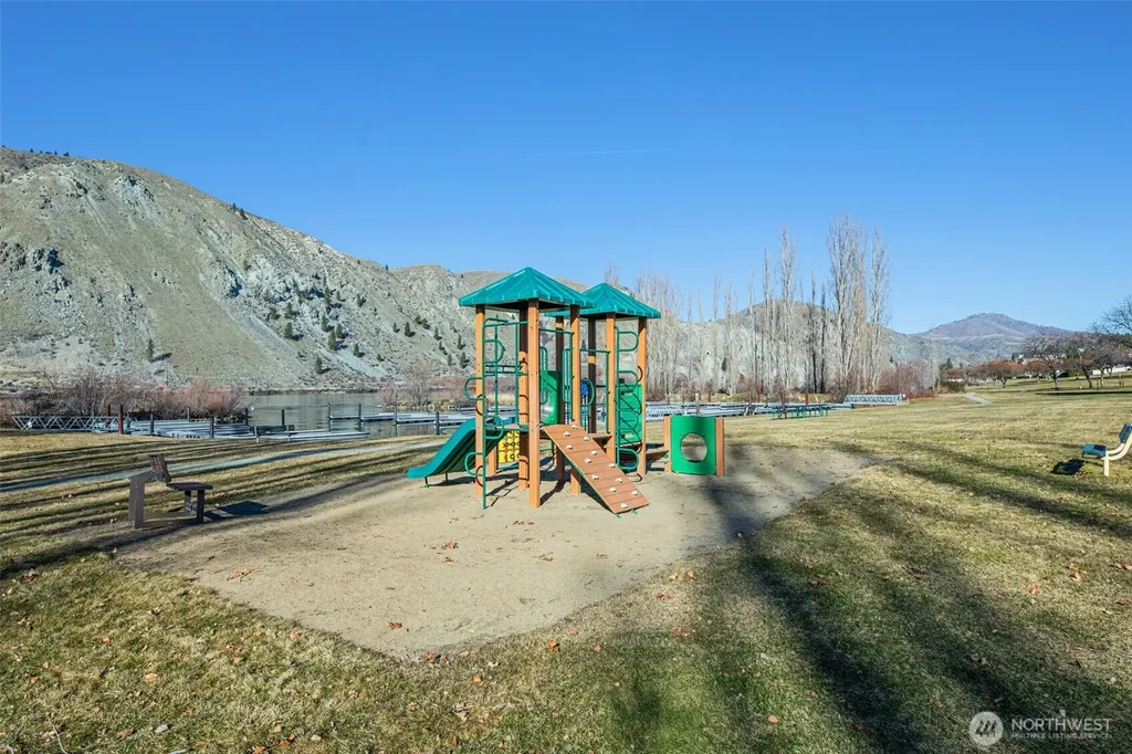 540 Lake Front Drive Orondo WA 98843