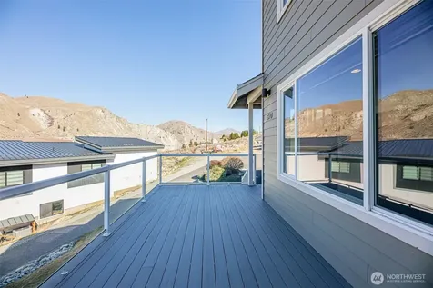 540 Lake Front Drive Orondo WA 98843