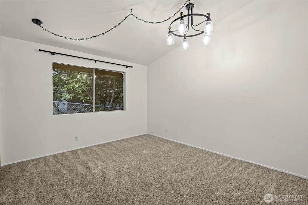 8512 242nd Street SW Edmonds WA 98026