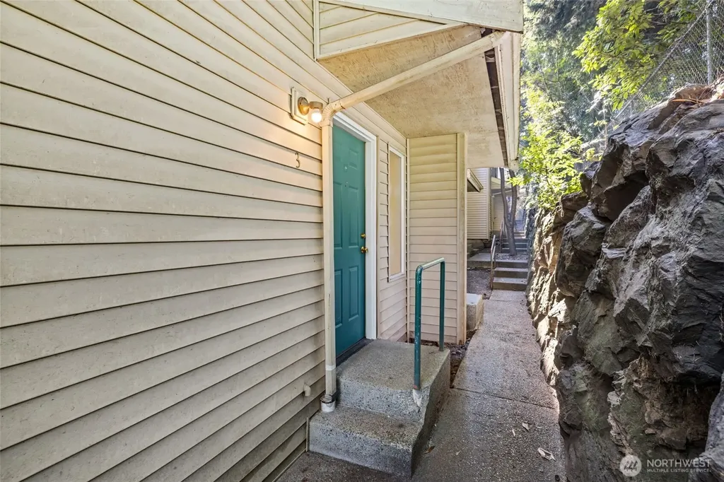 8512 242nd Street SW Edmonds WA 98026