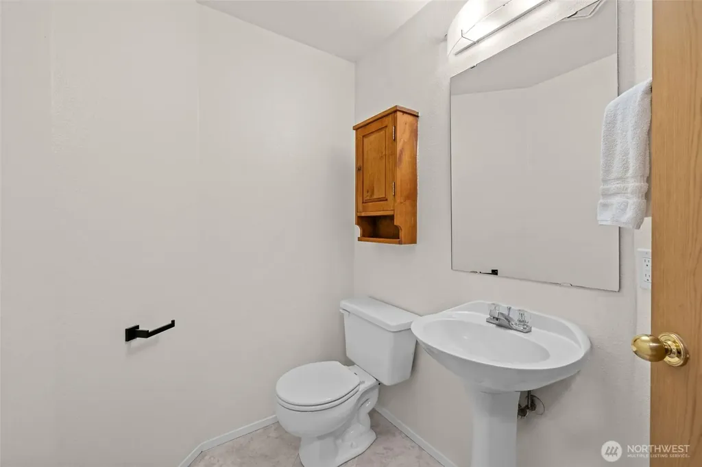 8512 242nd Street SW Edmonds WA 98026