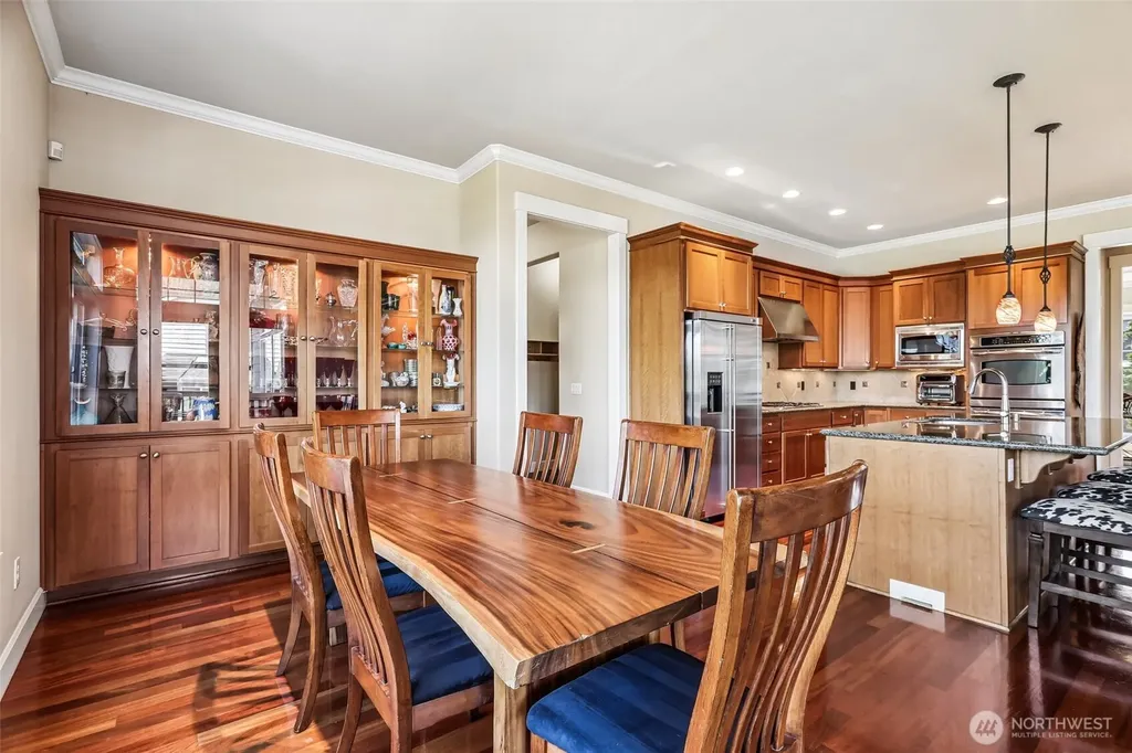21729 Quiet Water Loop Lake Tapps WA 98391