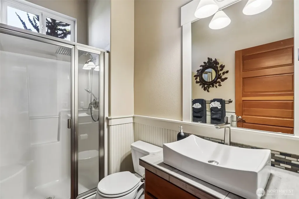 21729 Quiet Water Loop Lake Tapps WA 98391