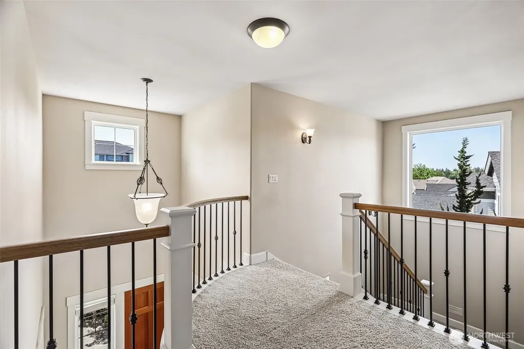 21729 Quiet Water Loop Lake Tapps WA 98391