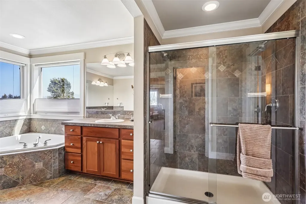 21729 Quiet Water Loop Lake Tapps WA 98391
