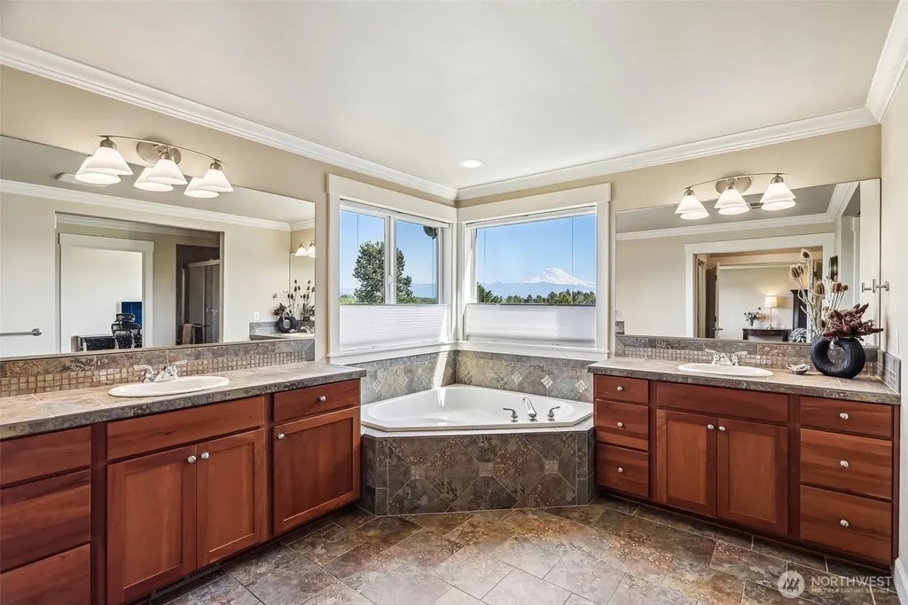 21729 Quiet Water Loop Lake Tapps WA 98391